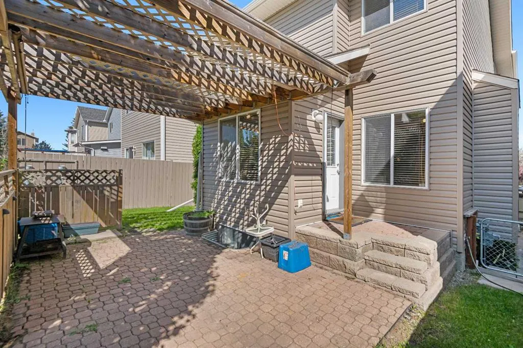 329 Bridleridge Way SW