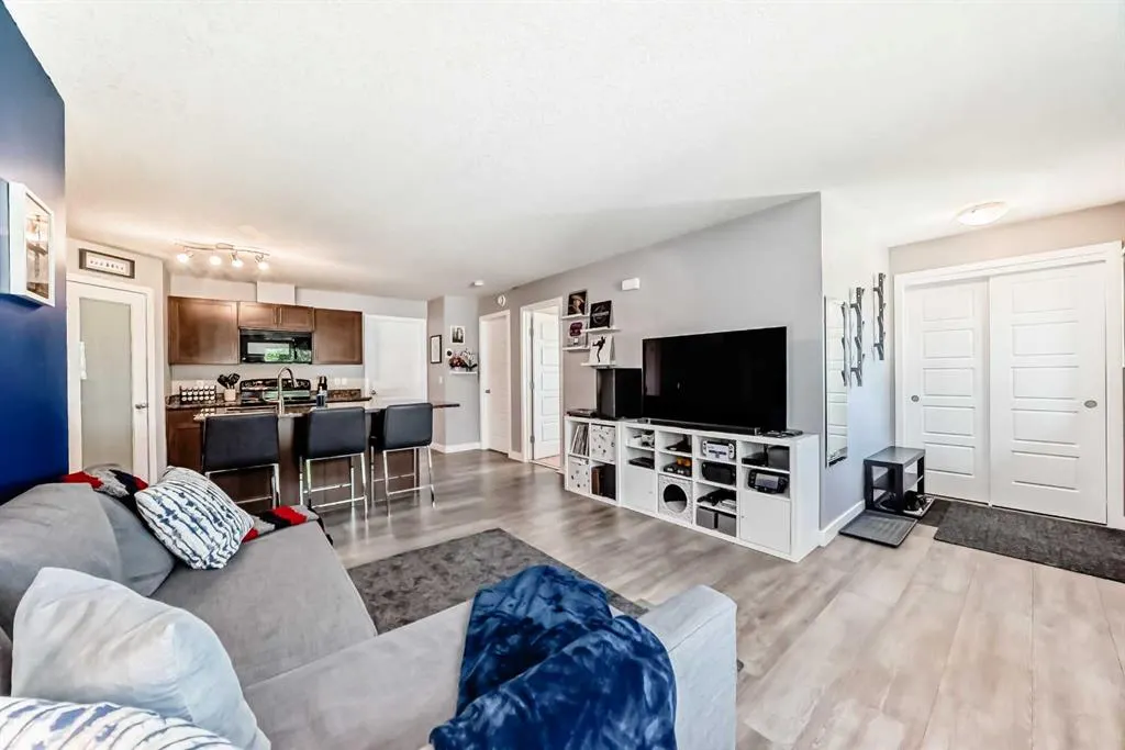 2781 Chinook Winds Drive SW, #2106