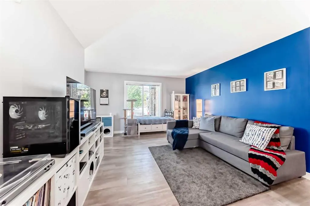 2781 Chinook Winds Drive SW, #2106