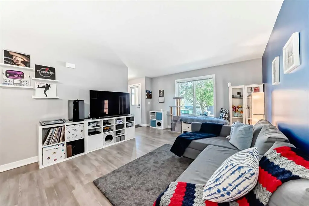 2781 Chinook Winds Drive SW, #2106