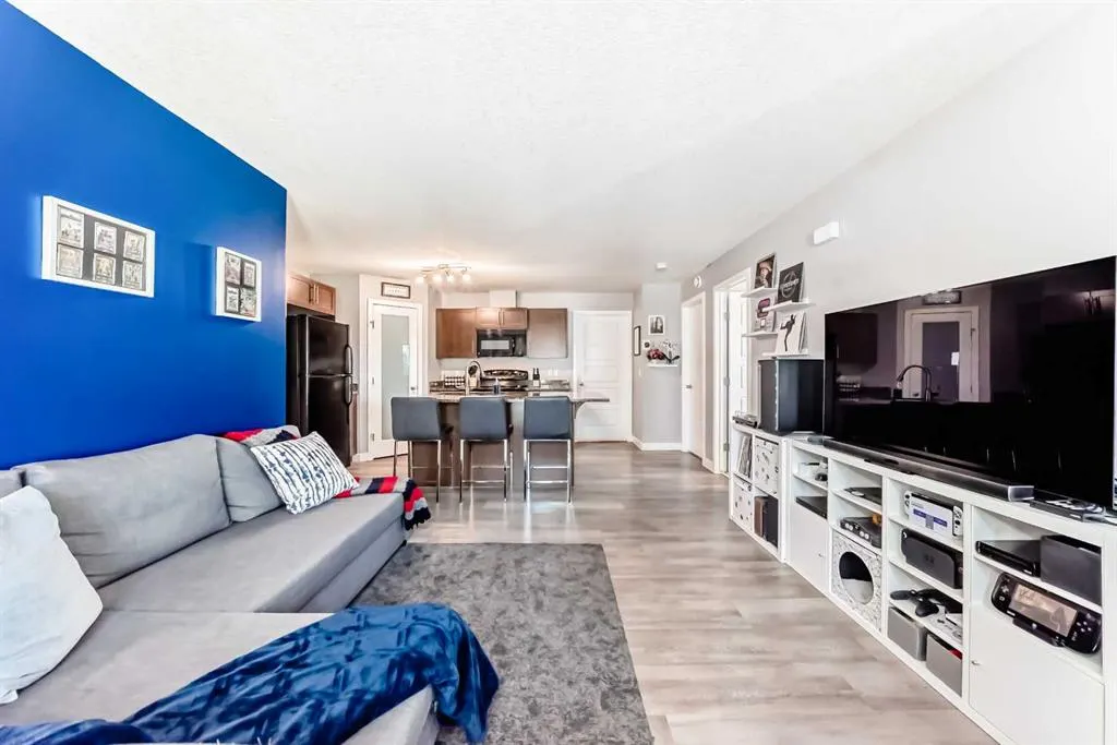 2781 Chinook Winds Drive SW, #2106