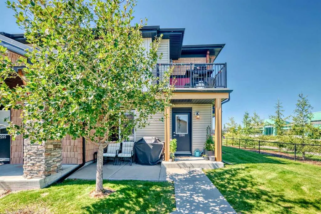 2781 Chinook Winds Drive SW, #2106