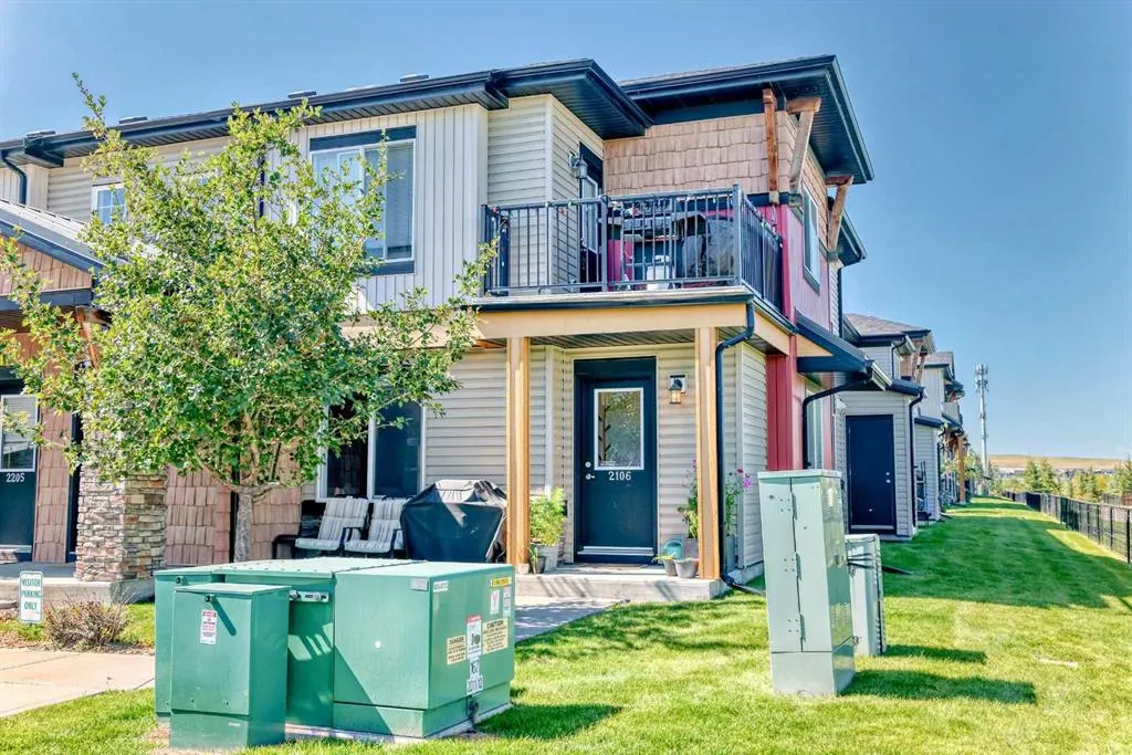 2781 Chinook Winds Drive SW, #2106