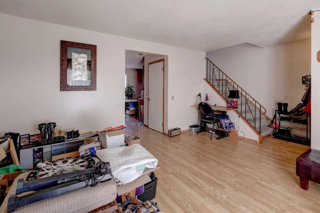417 Ranchview Court NW