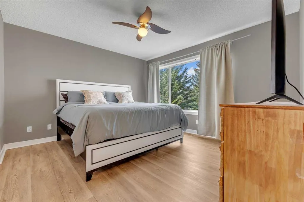 9 Sandarac Way NW