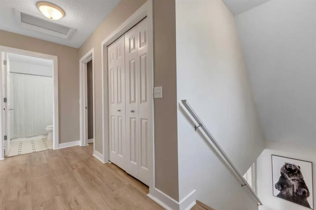 9 Sandarac Way NW