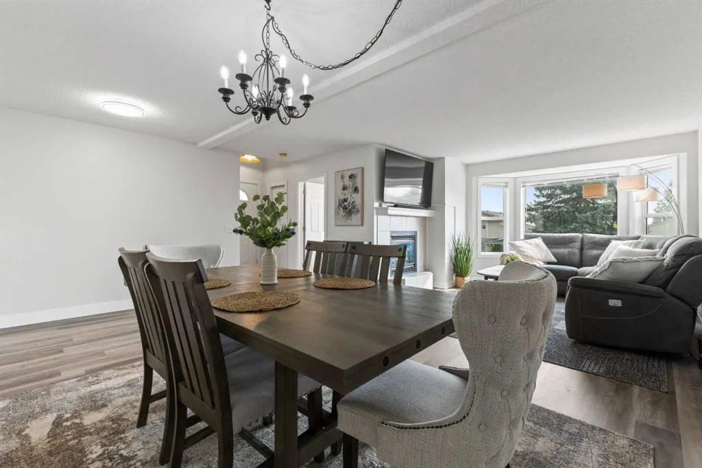9 Sandarac Way NW