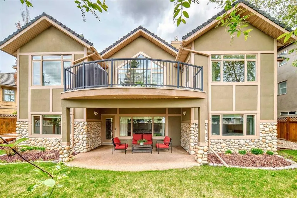 94 Aspen Ridge Way SW