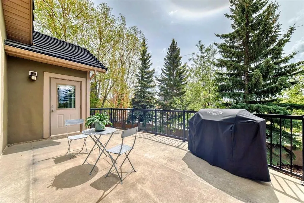 94 Aspen Ridge Way SW