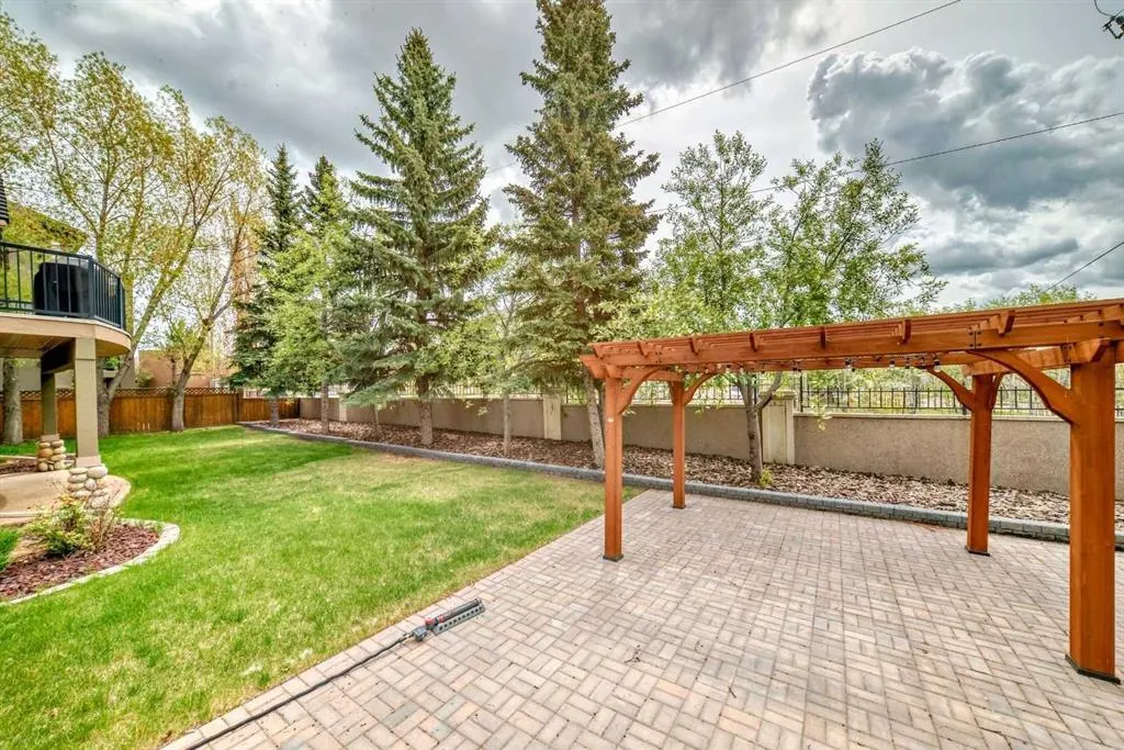 94 Aspen Ridge Way SW