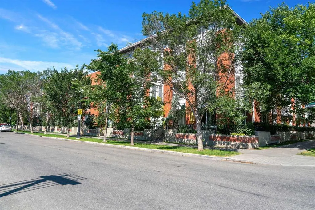 880 Centre Avenue NE, #301