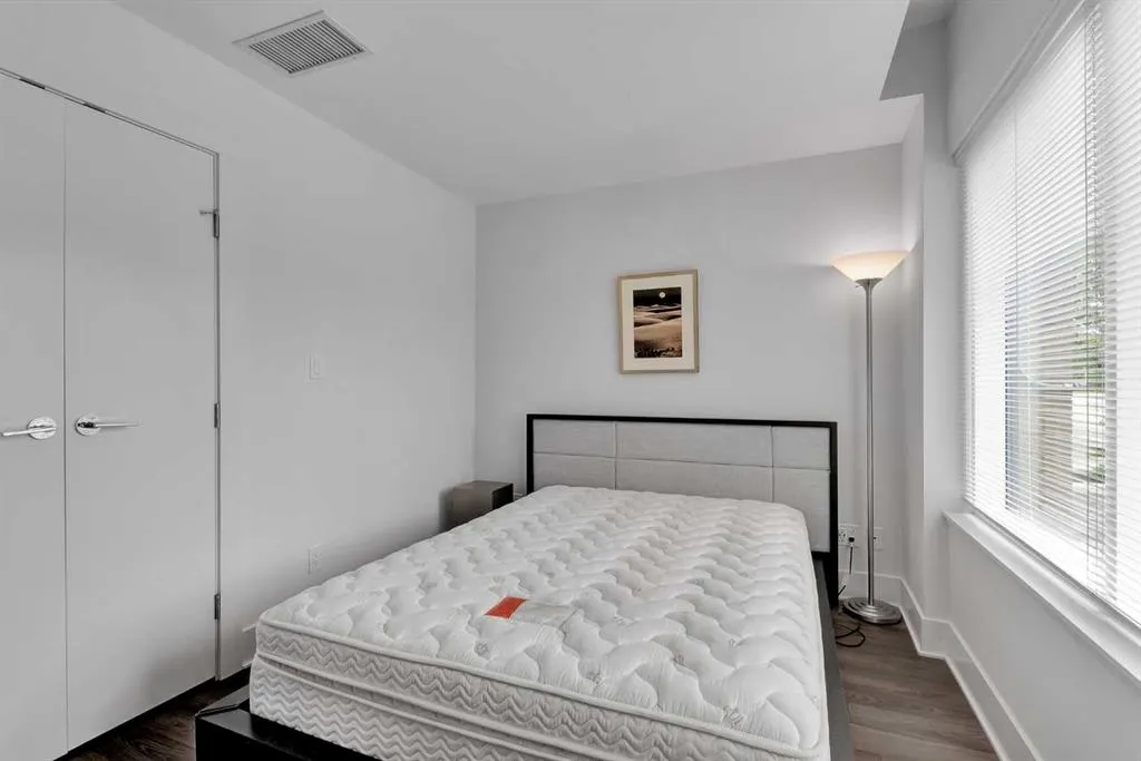 38 9 Street NE, #304