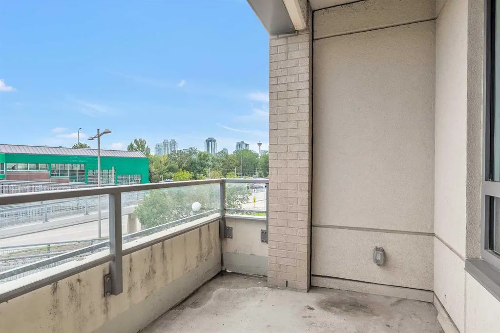 38 9 Street NE, #304