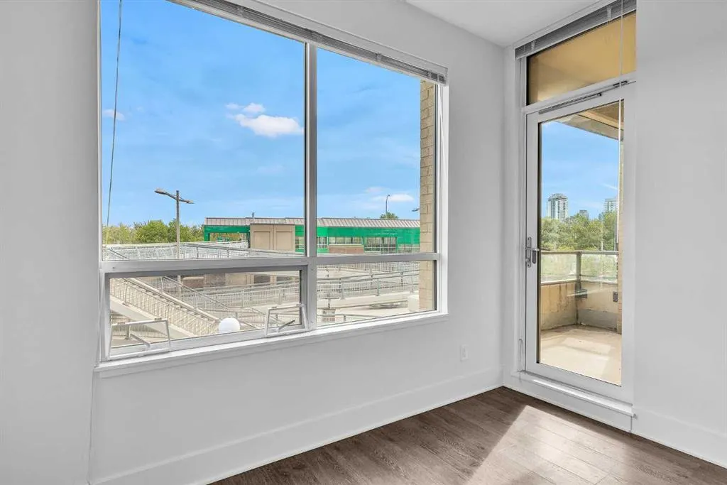 38 9 Street NE, #304