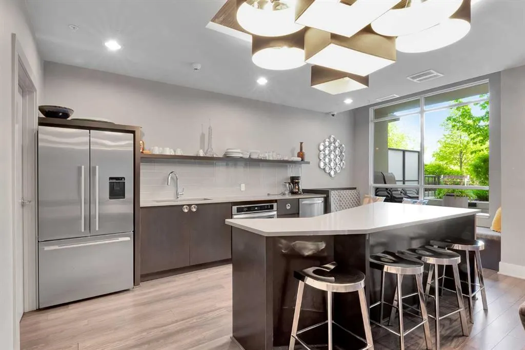 38 9 Street NE, #304