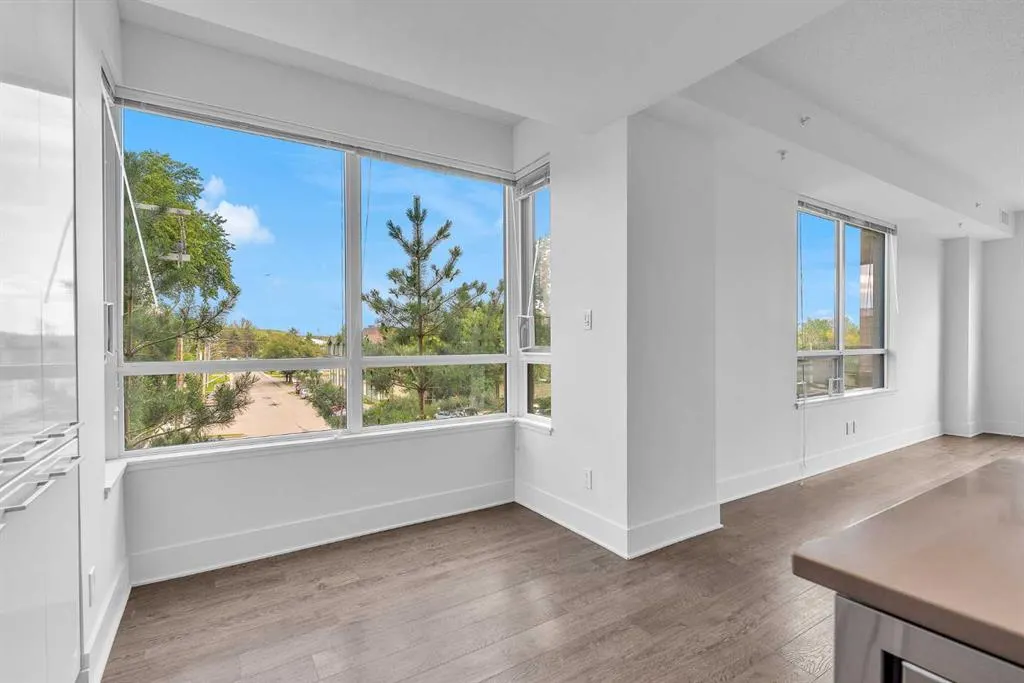 38 9 Street NE, #304