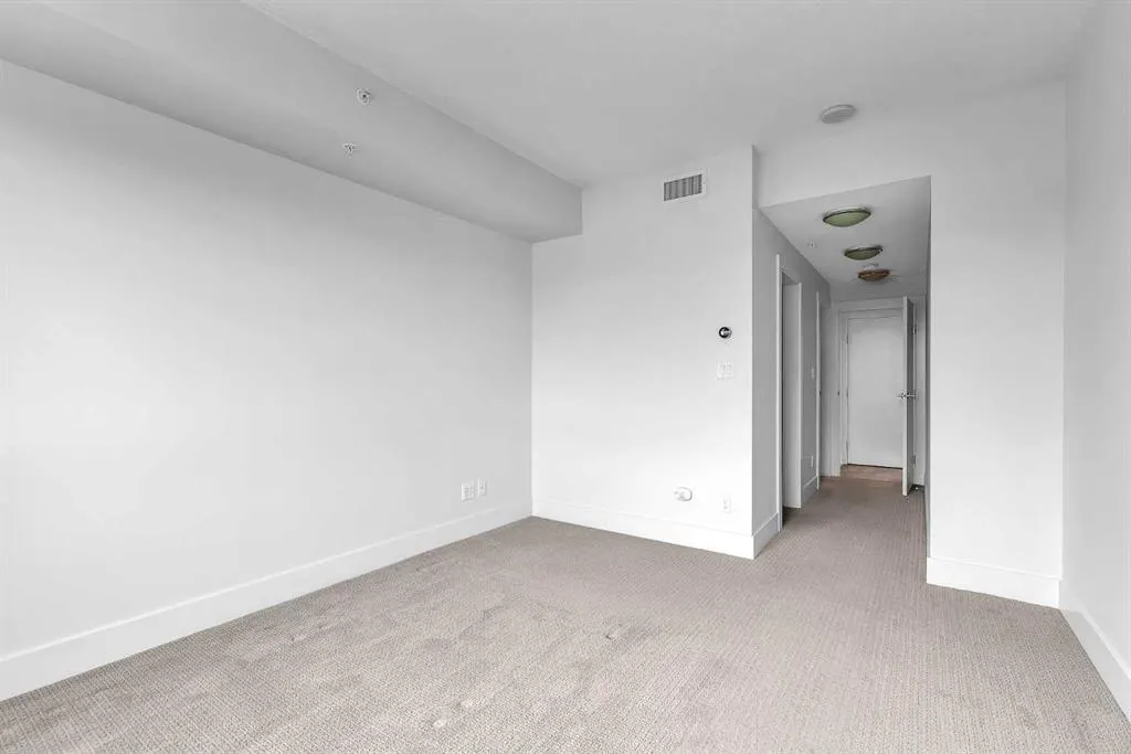 38 9 Street NE, #304