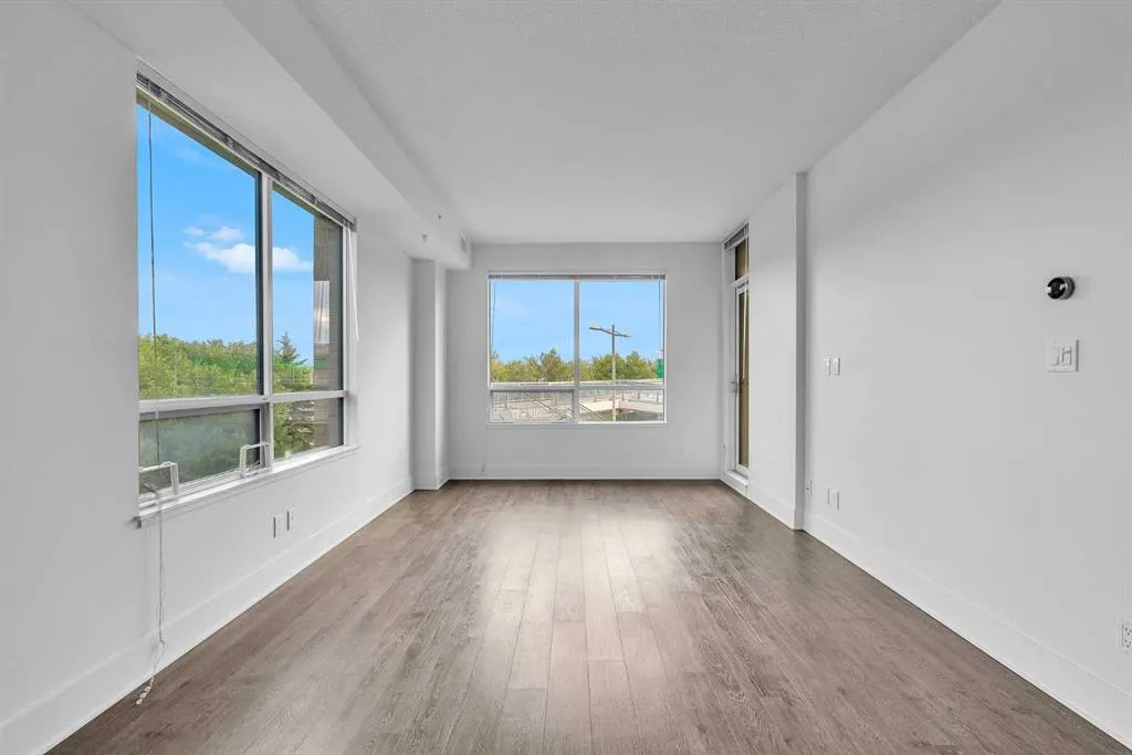 38 9 Street NE, #304