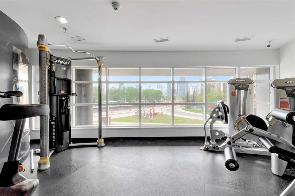 38 9 Street NE, #304