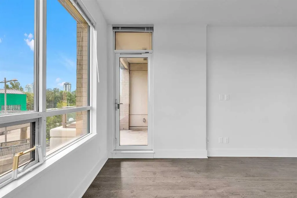 38 9 Street NE, #304