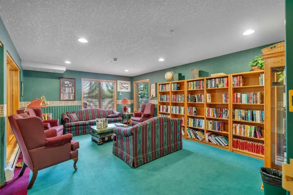 7239 Sierra Morena Boulevard SW, #109