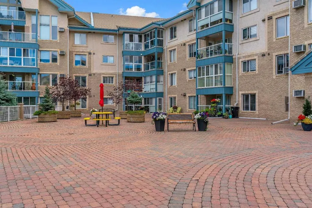 7239 Sierra Morena Boulevard SW, #109