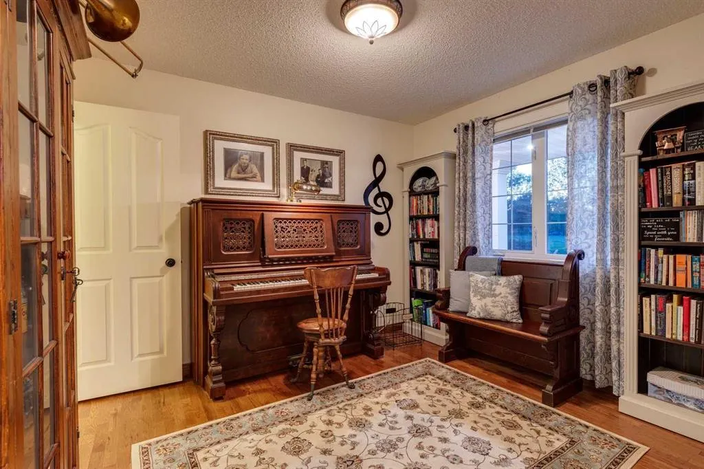 143 Westridge Close