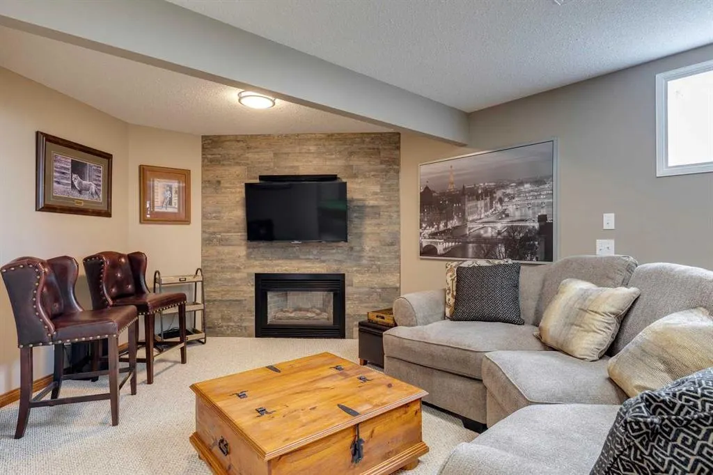 143 Westridge Close