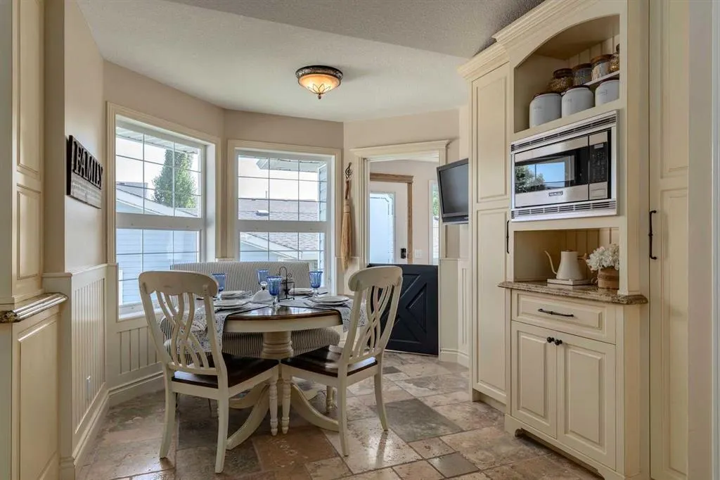 143 Westridge Close