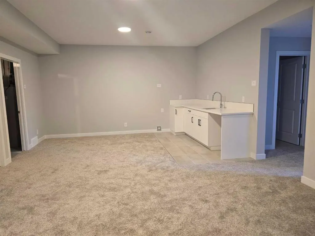 176 Lakewood Circle