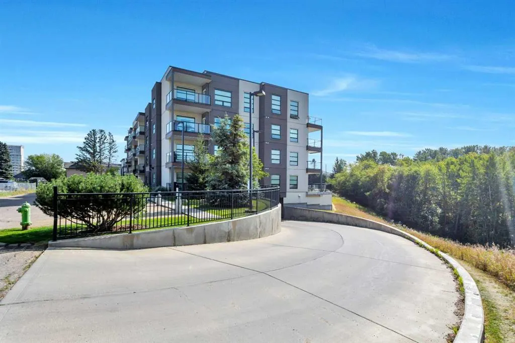 5110 36 Street, #115