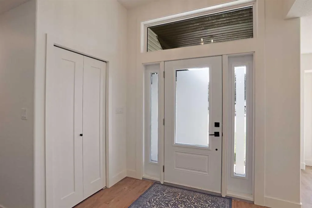 32 Fairview Close W