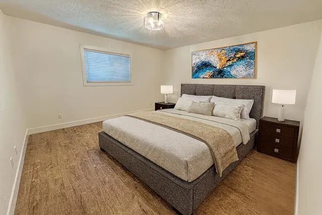 32 Fairview Close W