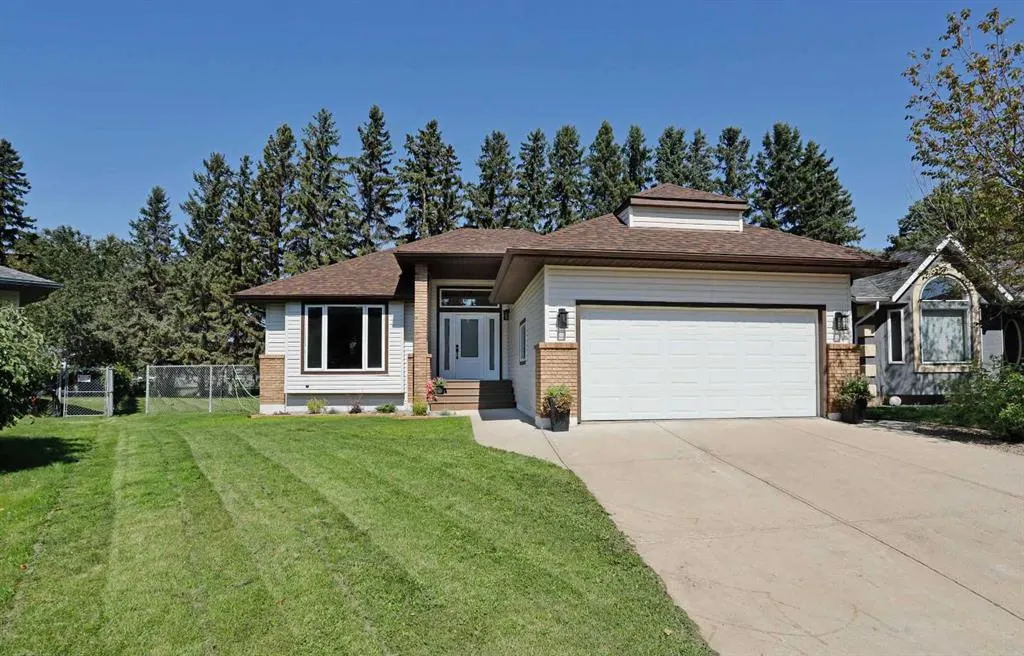 32 Fairview Close W