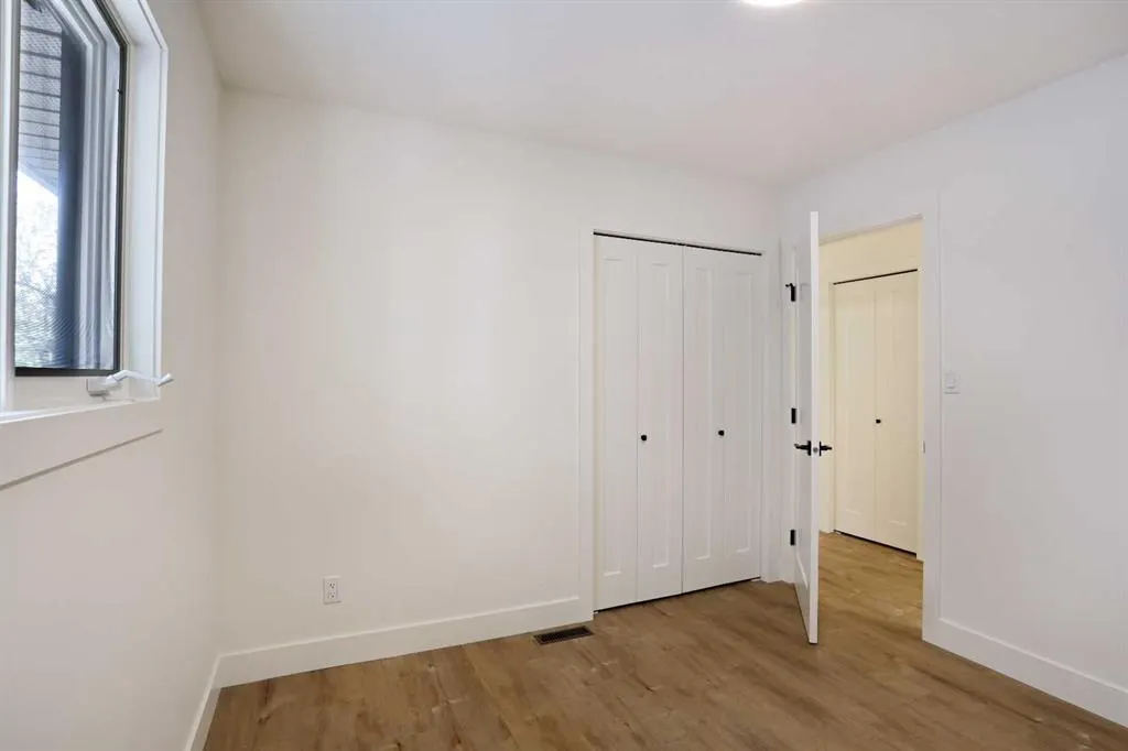 32 Fairview Close W