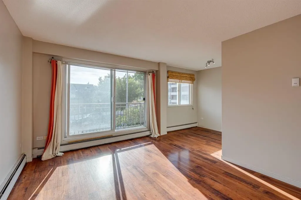 1502 21 Avenue SW, #202