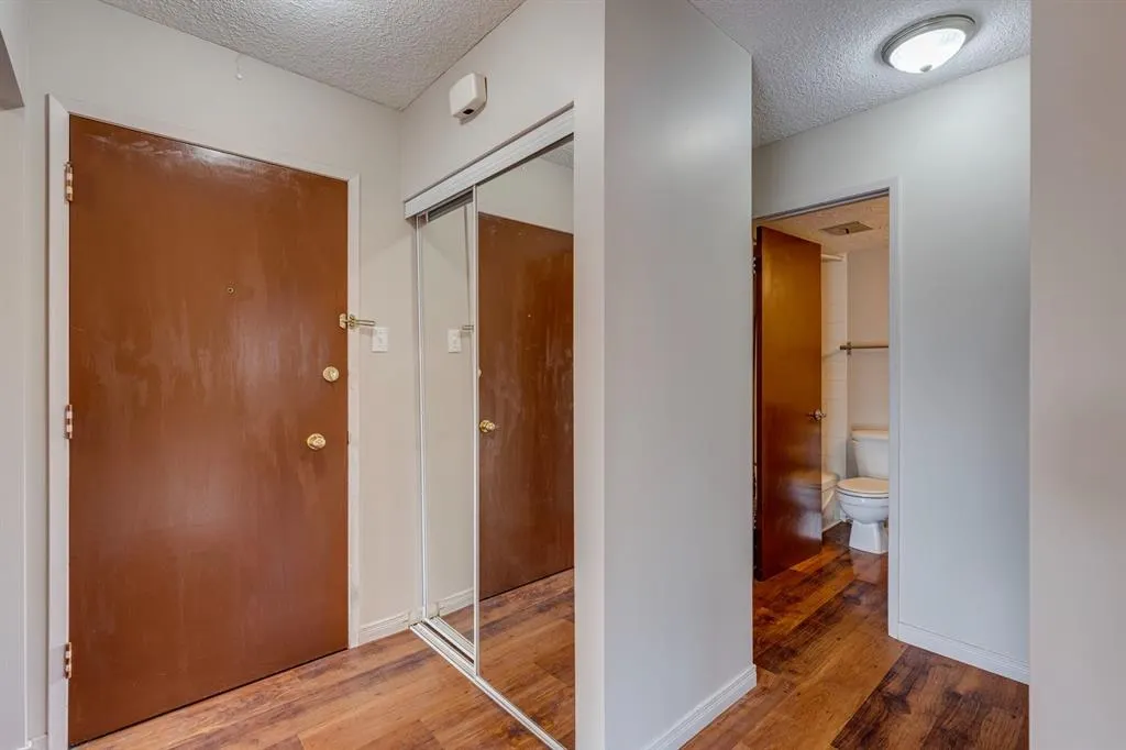 1502 21 Avenue SW, #202