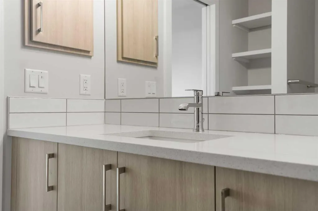 285 Chelsea Court, #113