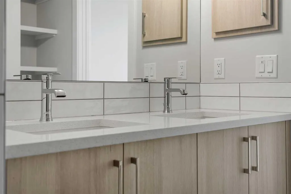 285 Chelsea Court, #113