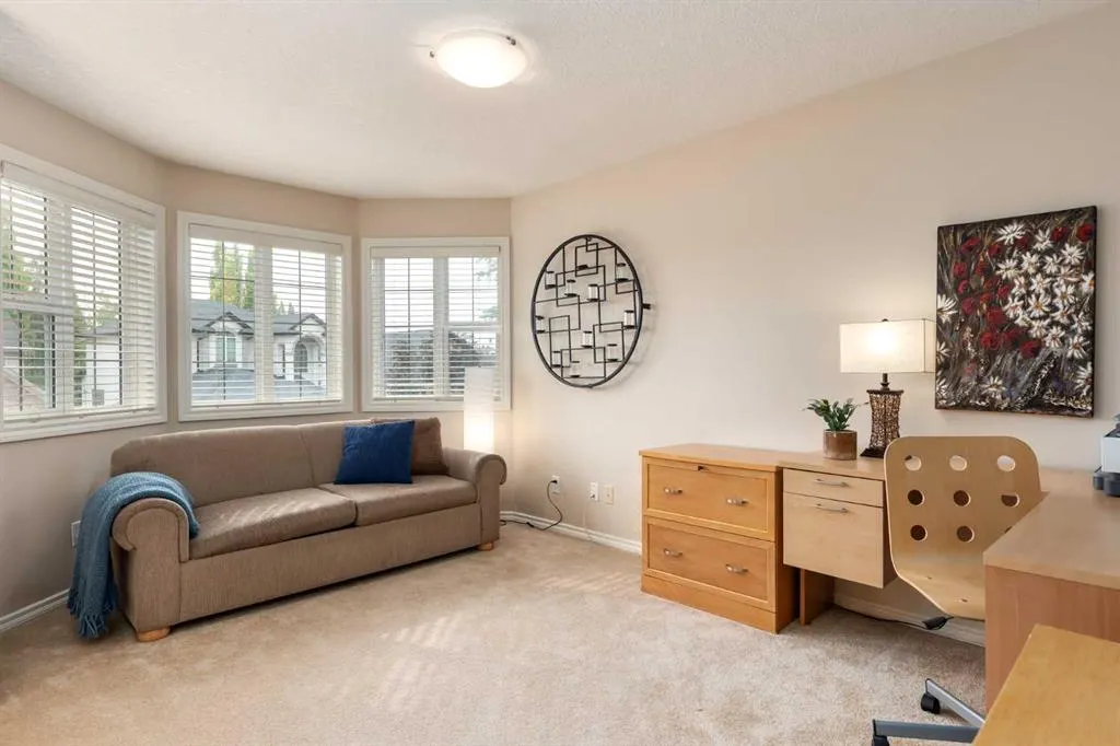 230 Discovery Place SW