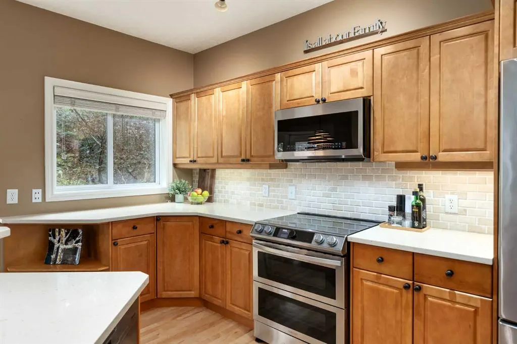 230 Discovery Place SW