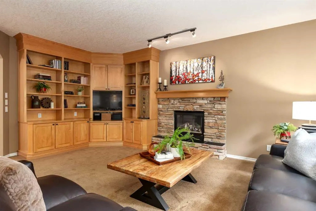 230 Discovery Place SW