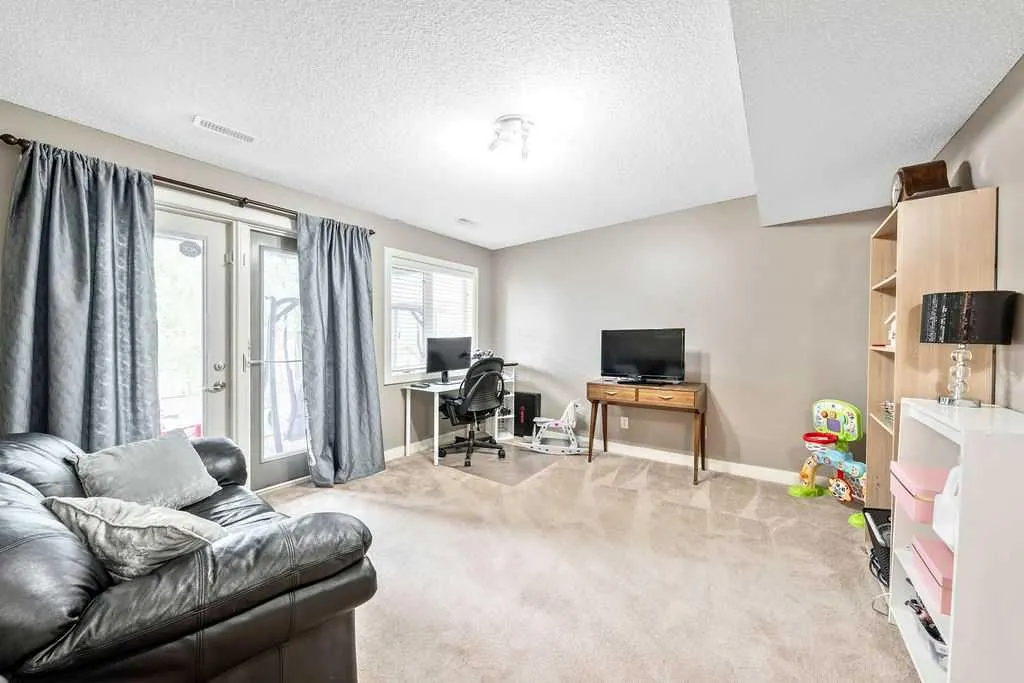 20 Sherwood Rise NW