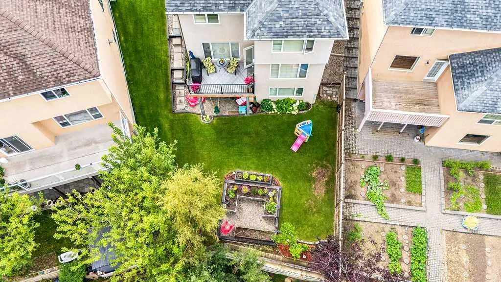 20 Sherwood Rise NW