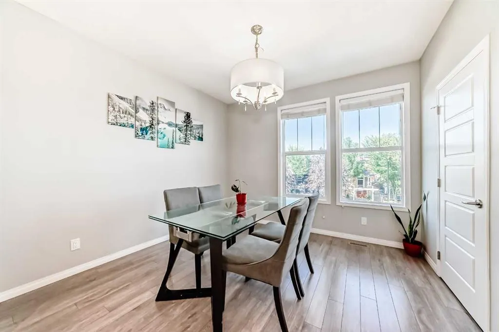 280 Williamstown Close NW, #506