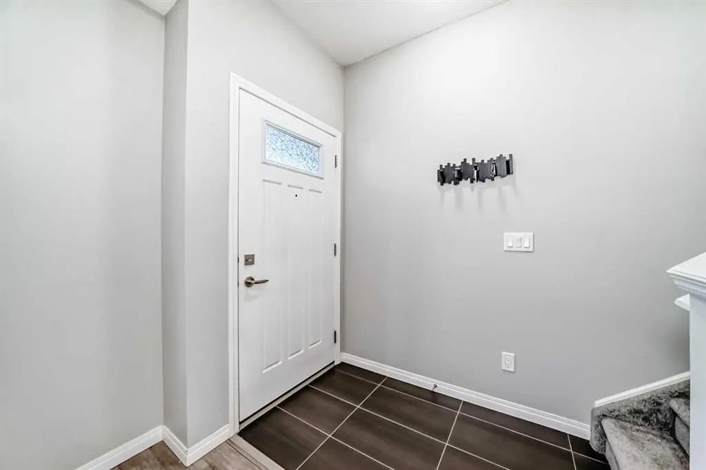 280 Williamstown Close NW, #506