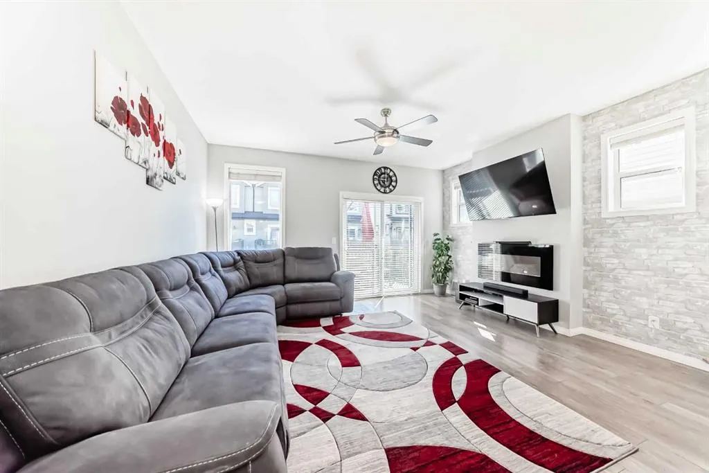 280 Williamstown Close NW, #506