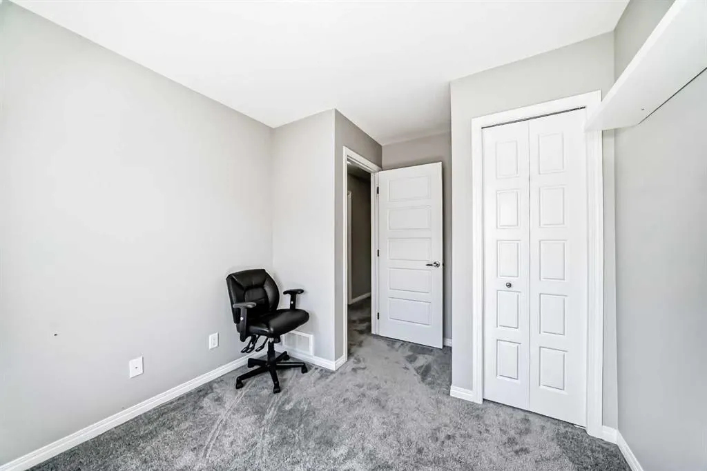 280 Williamstown Close NW, #506