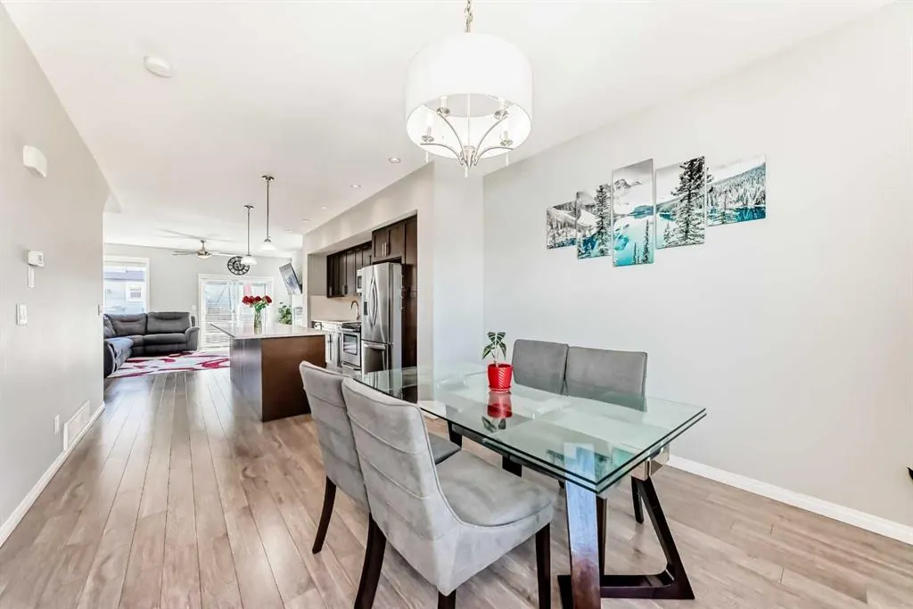 280 Williamstown Close NW, #506