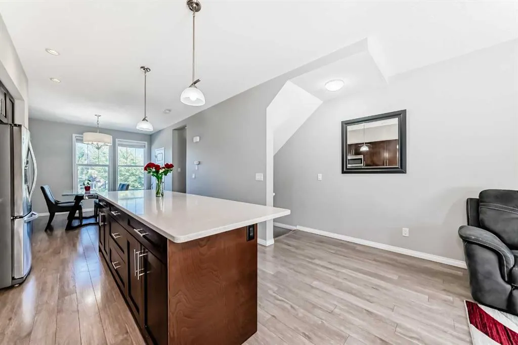 280 Williamstown Close NW, #506
